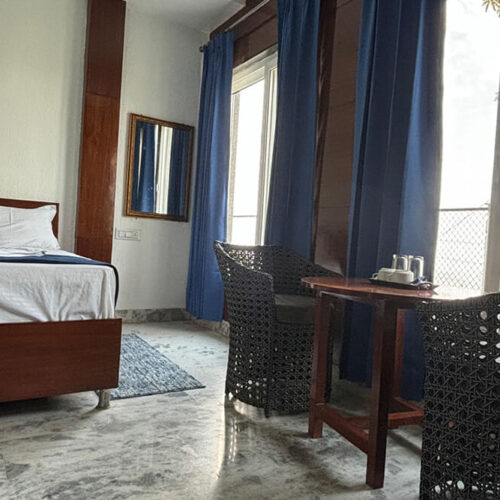 rooms-hotel-resort-kanatal-pinnacle-house